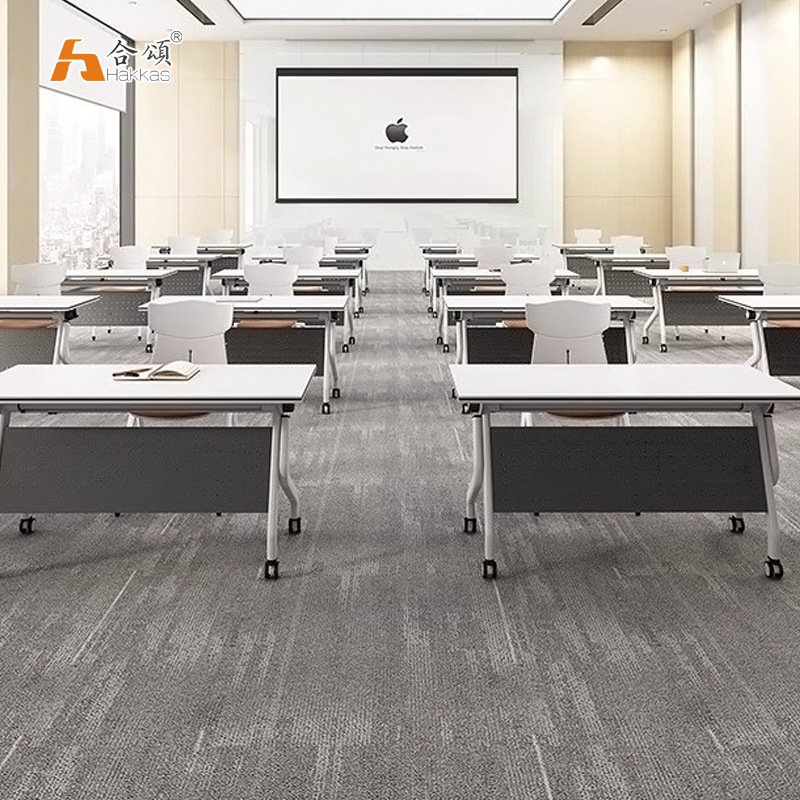 hakkas-909-training-table-classroom-scene