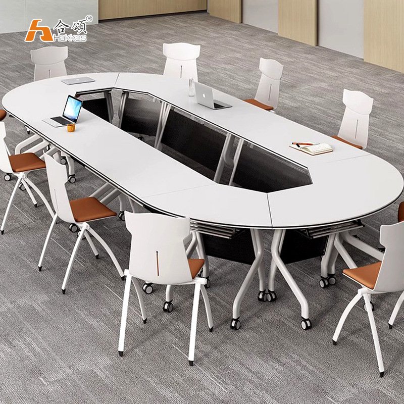 hakkas-909-training-table-classroom-scene