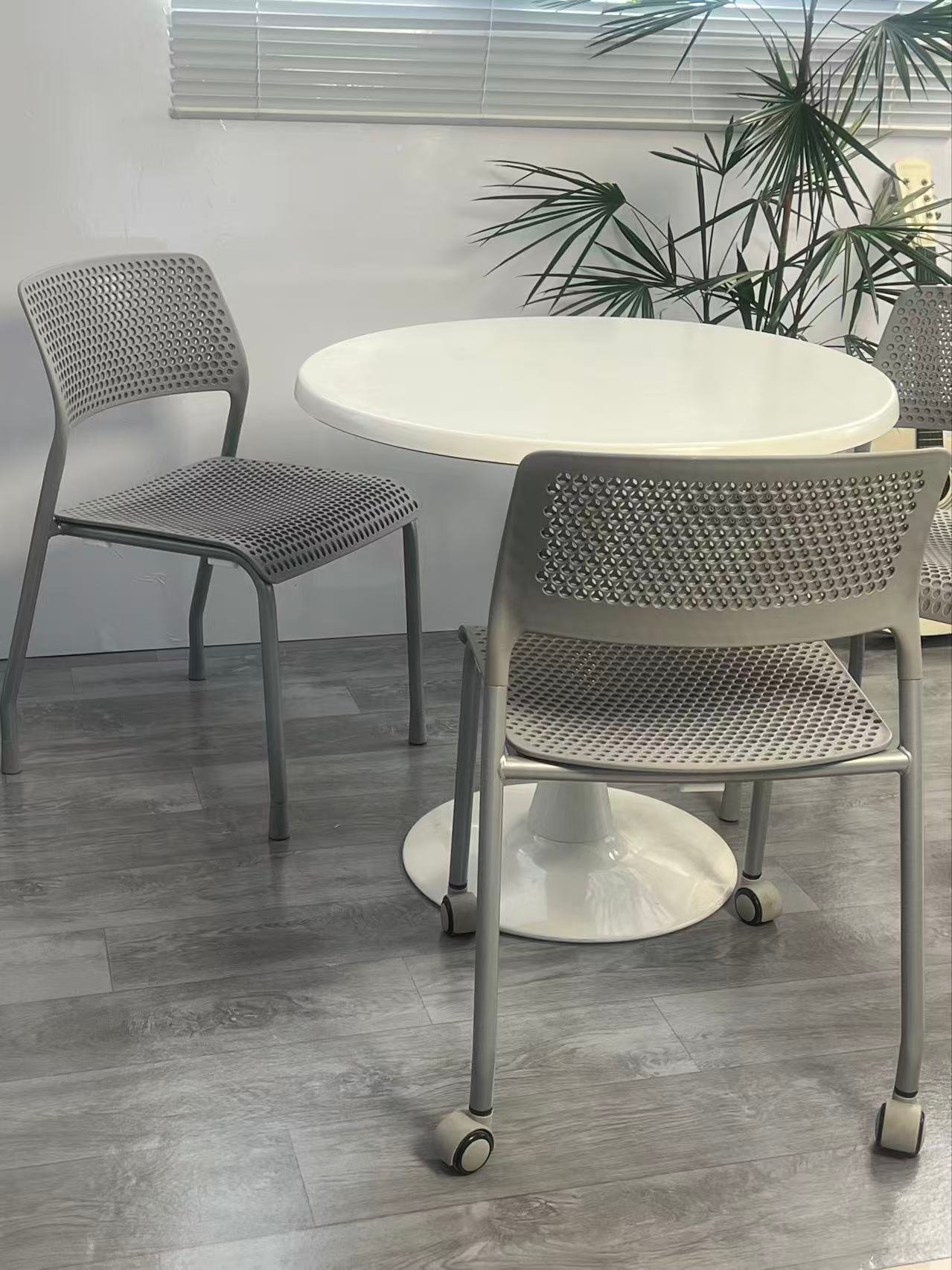 comfortable bulk training chair with breathable backrest for seminar rooms